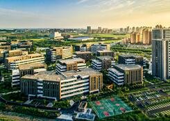 全國(guó)人大代表、沈陽(yáng)市委書記王新偉：沈陽(yáng)將積極融入國(guó)家戰(zhàn)略性新興產(chǎn)業(yè)集群建設(shè)