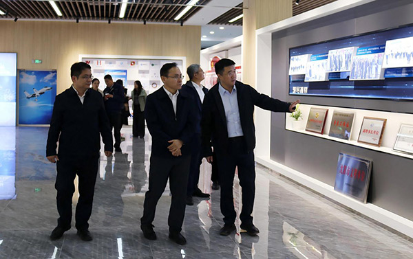 中國鋼研黨委副書記、總經(jīng)理高宏斌一行 到航產(chǎn)集團調研